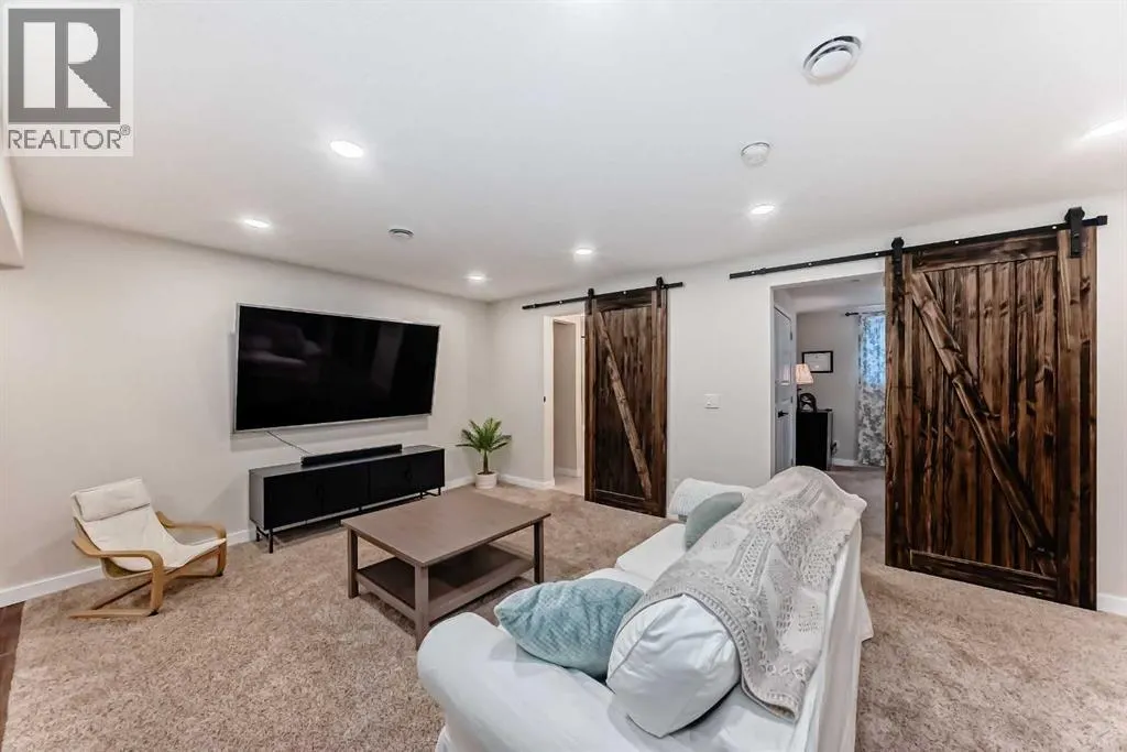 60 Sage Berry Road NW