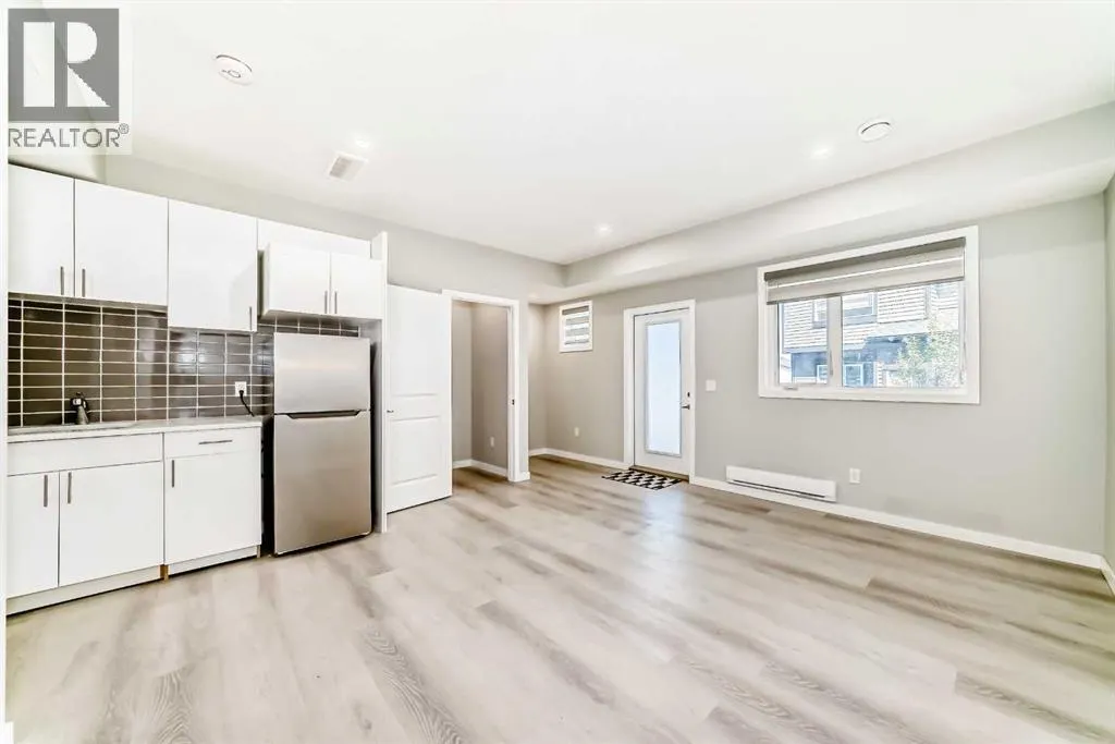 106, 75 Evanscrest Common NW