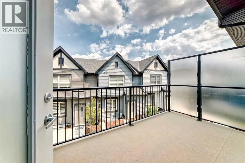 106, 75 Evanscrest Common NW