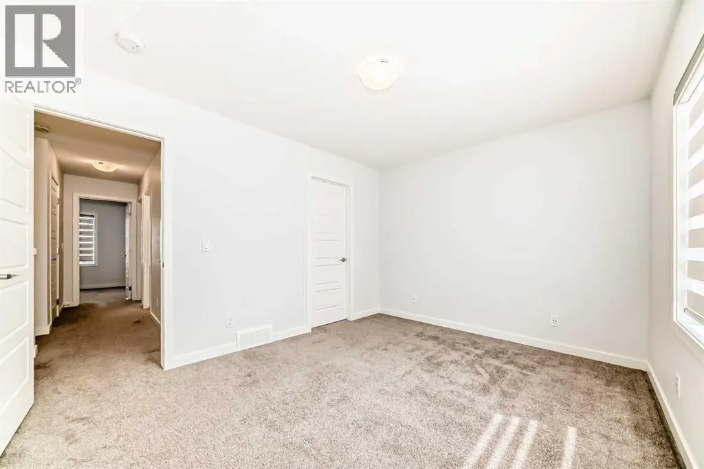 106, 75 Evanscrest Common NW