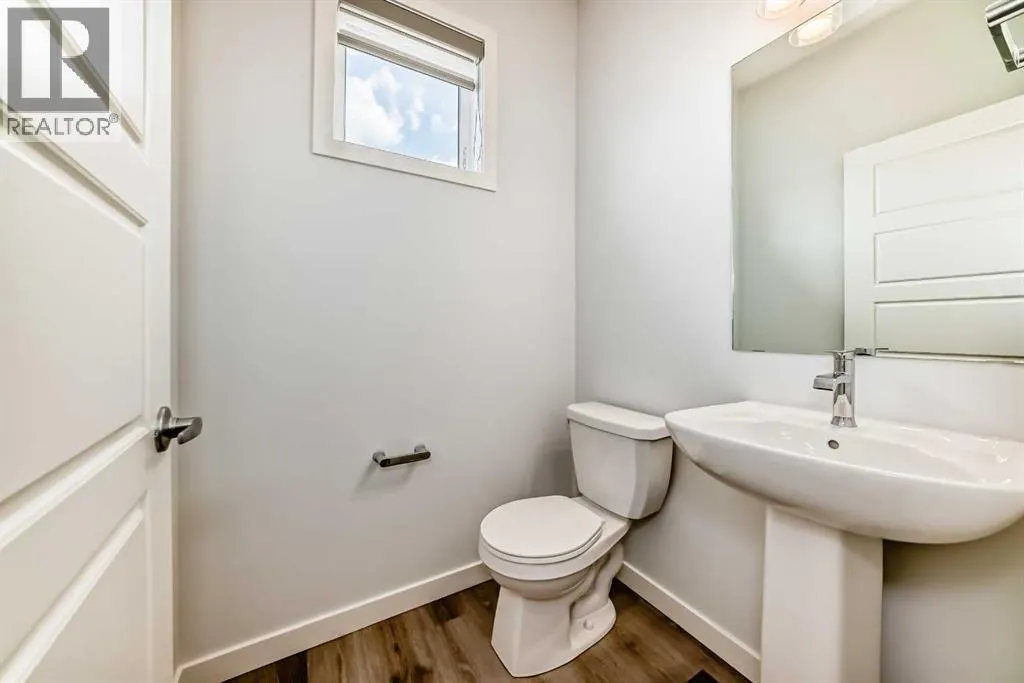 106, 75 Evanscrest Common NW