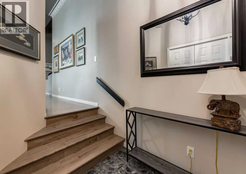 187 Strathaven Circle SW