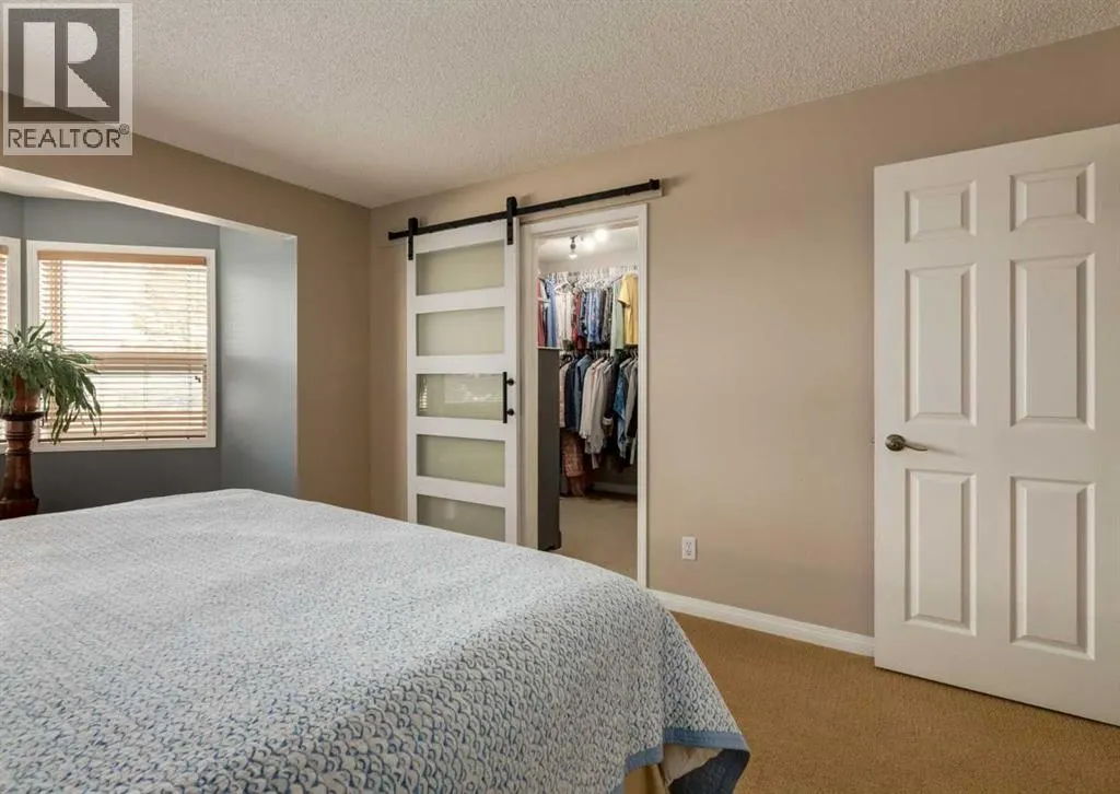 187 Strathaven Circle SW