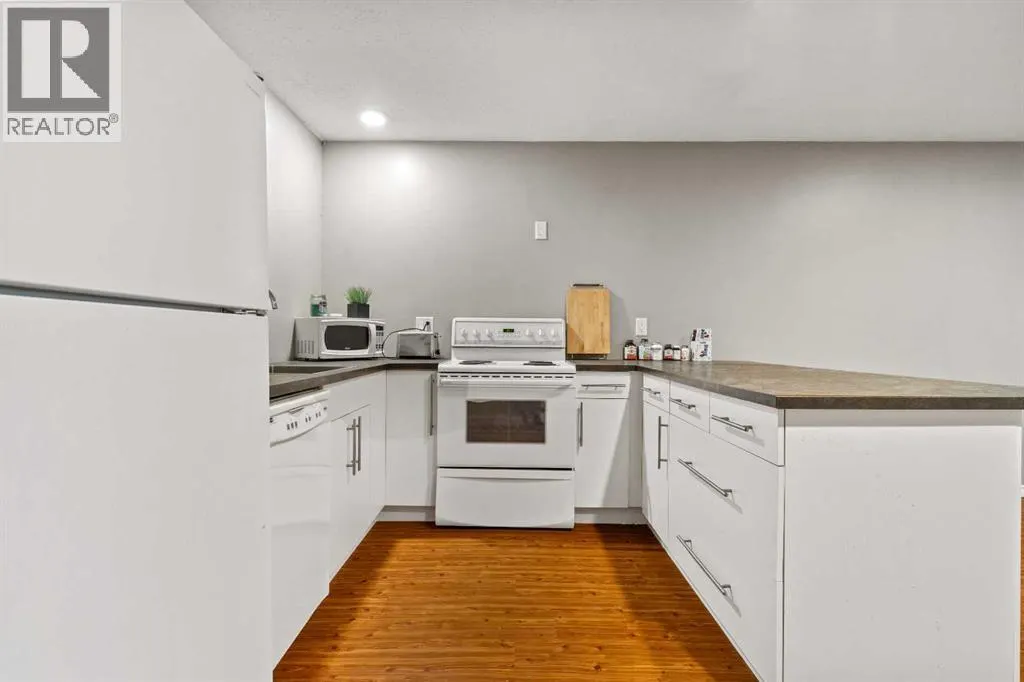 53, 704041 Range Road 72