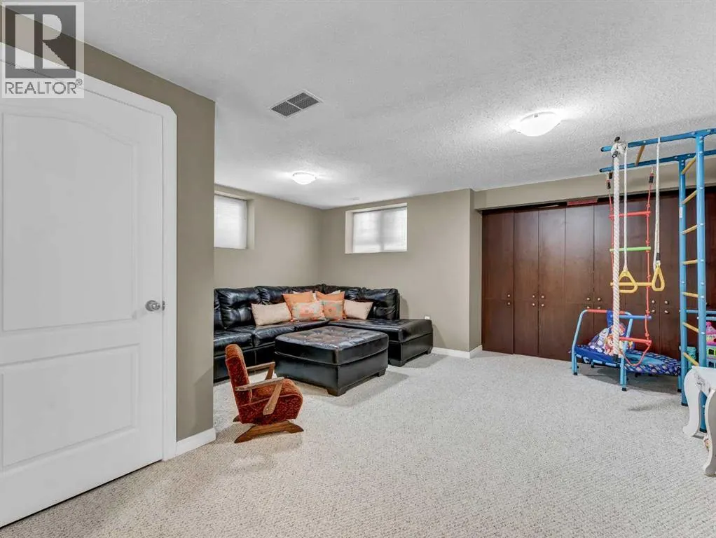 175 Sundance Road SW