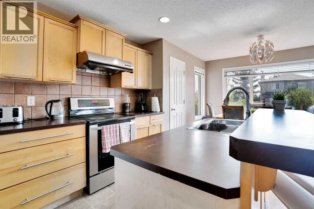 228 Covehaven Terrace NE