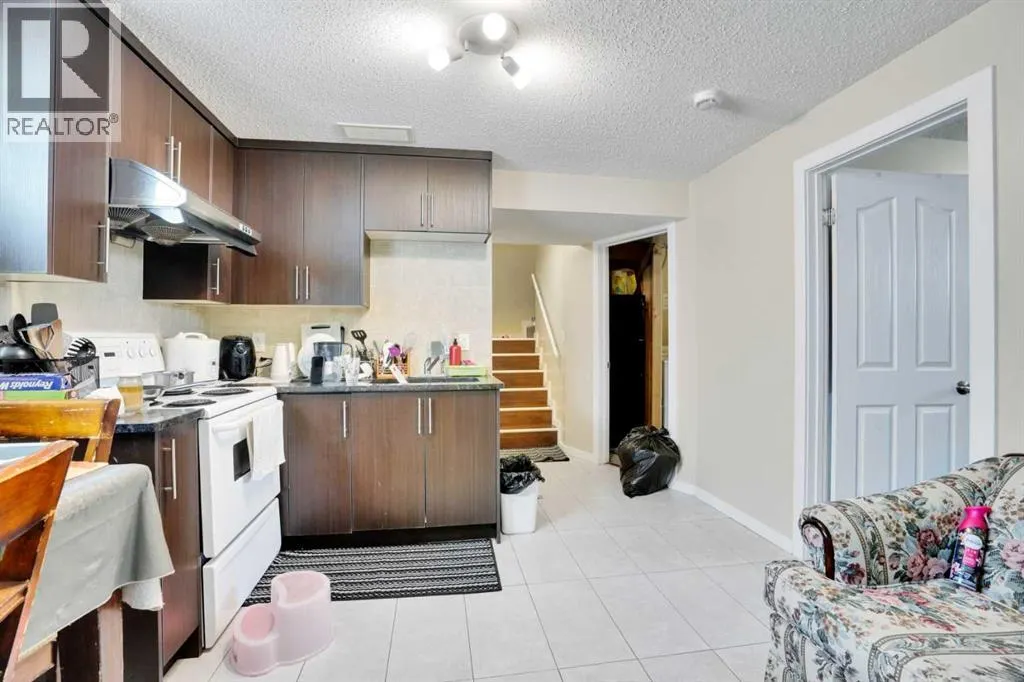 228 Covehaven Terrace NE