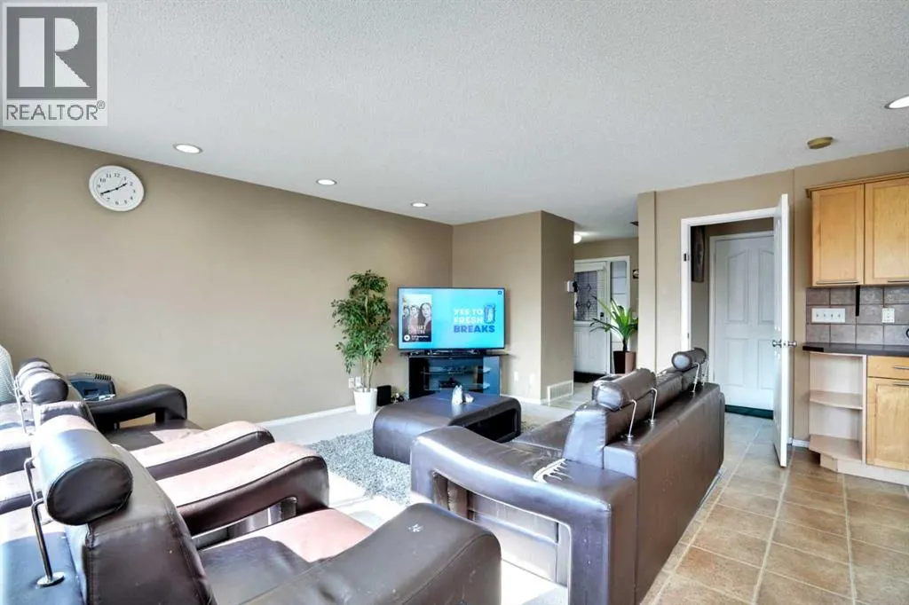 228 Covehaven Terrace NE
