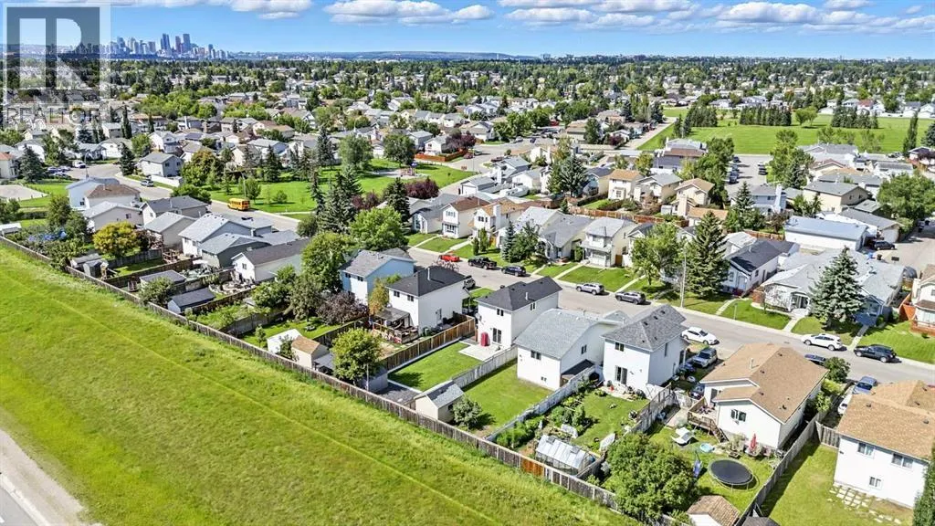 99 Erin Road SE