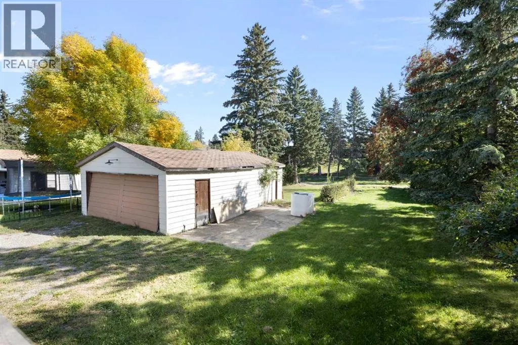 610 1st Street SW