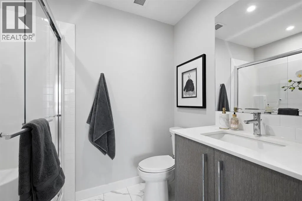 2114, 395 Skyview Parkway NE