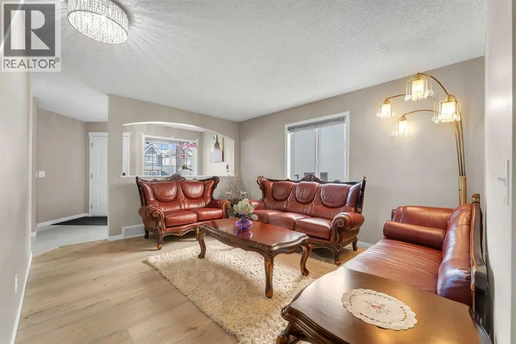 138 Saddlecrest Park NE