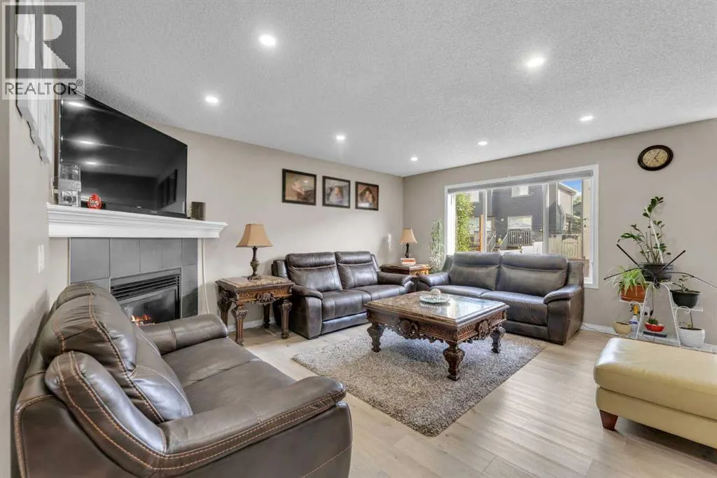 138 Saddlecrest Park NE