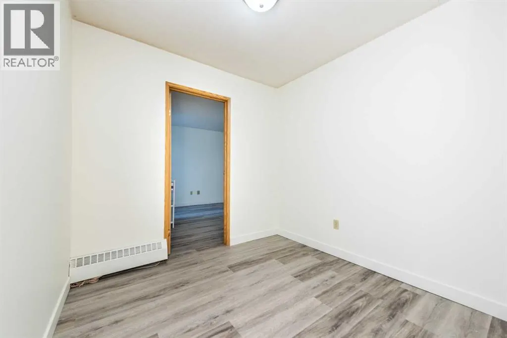 206, 333 Garry Crescent NE