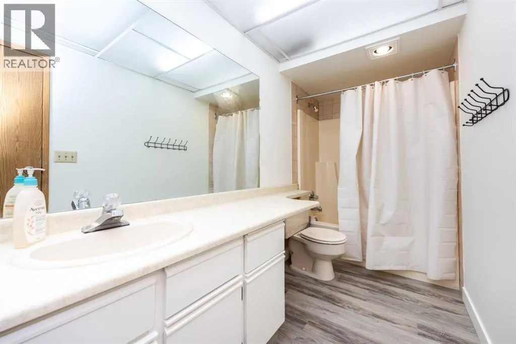 206, 333 Garry Crescent NE