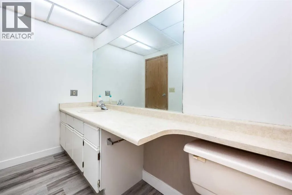 206, 333 Garry Crescent NE
