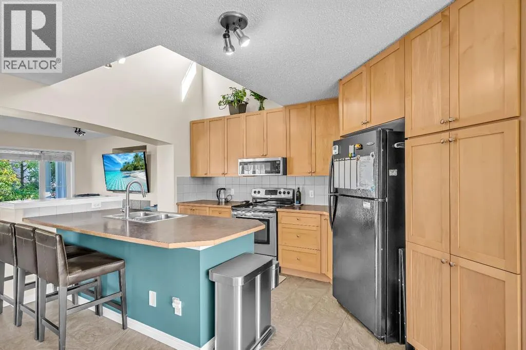 140 Tuscany Ridge Terrace NW