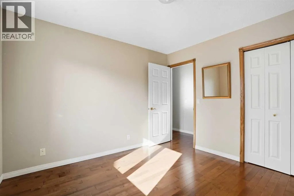 12 Bow Way