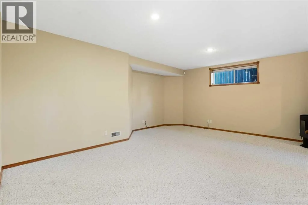 12 Bow Way