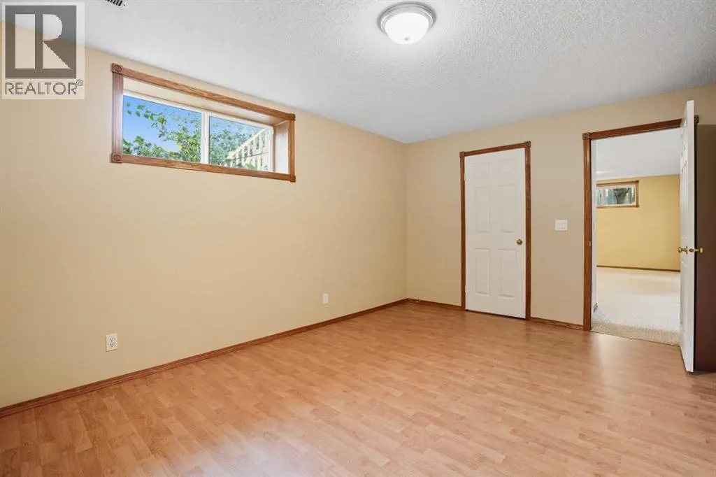 12 Bow Way