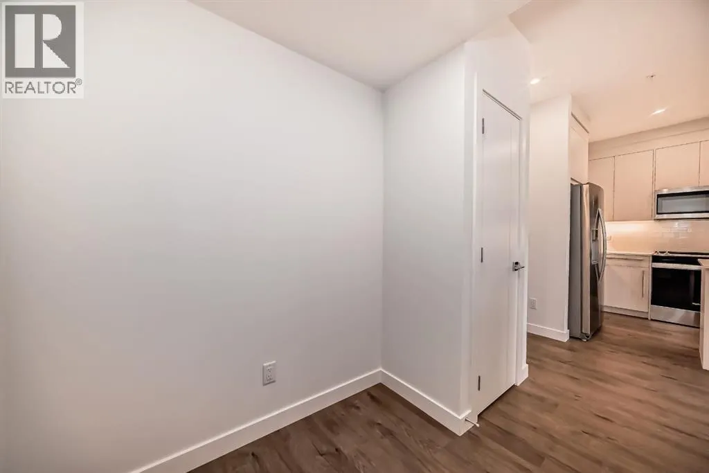 2506, 395 Skyview Parkway NE