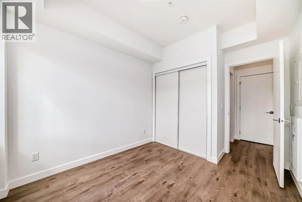 2506, 395 Skyview Parkway NE