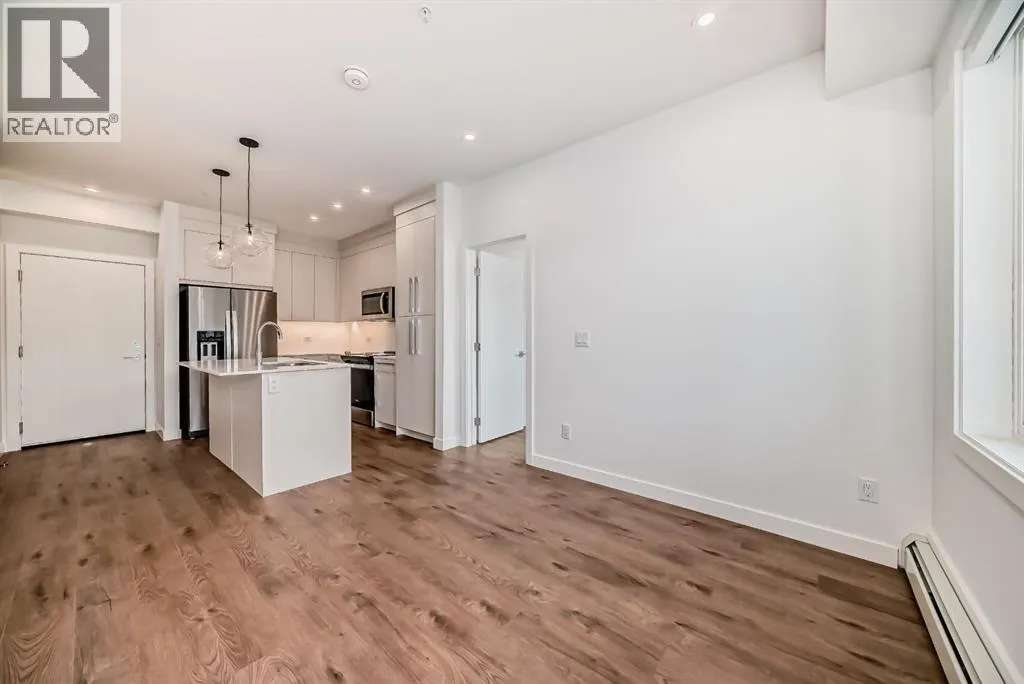 2506, 395 Skyview Parkway NE