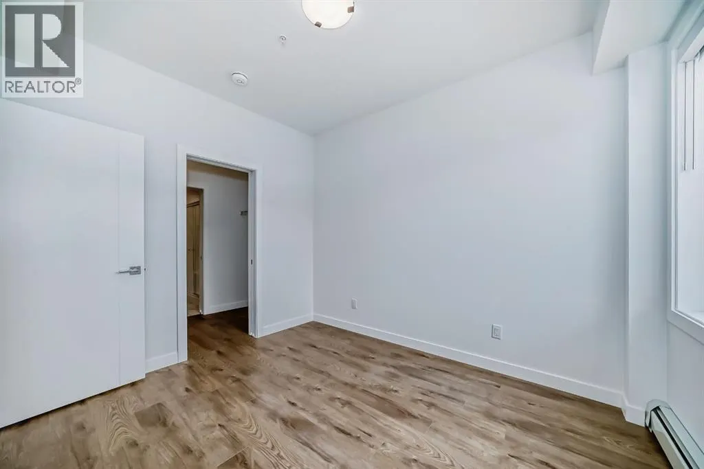 2506, 395 Skyview Parkway NE