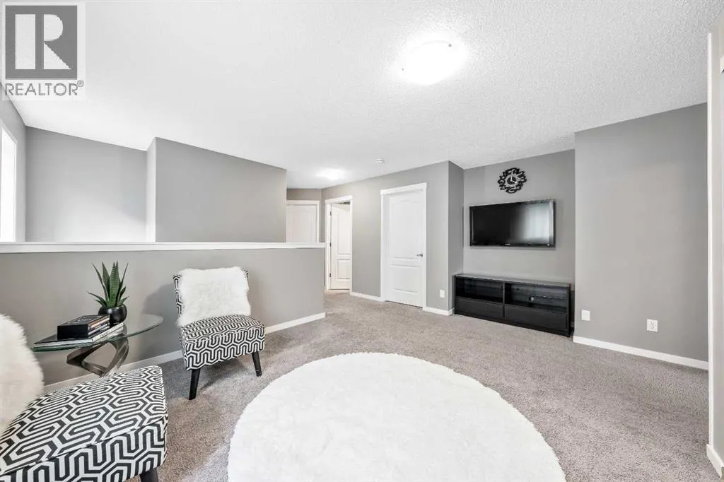 443 Skyview Shores Manor NE