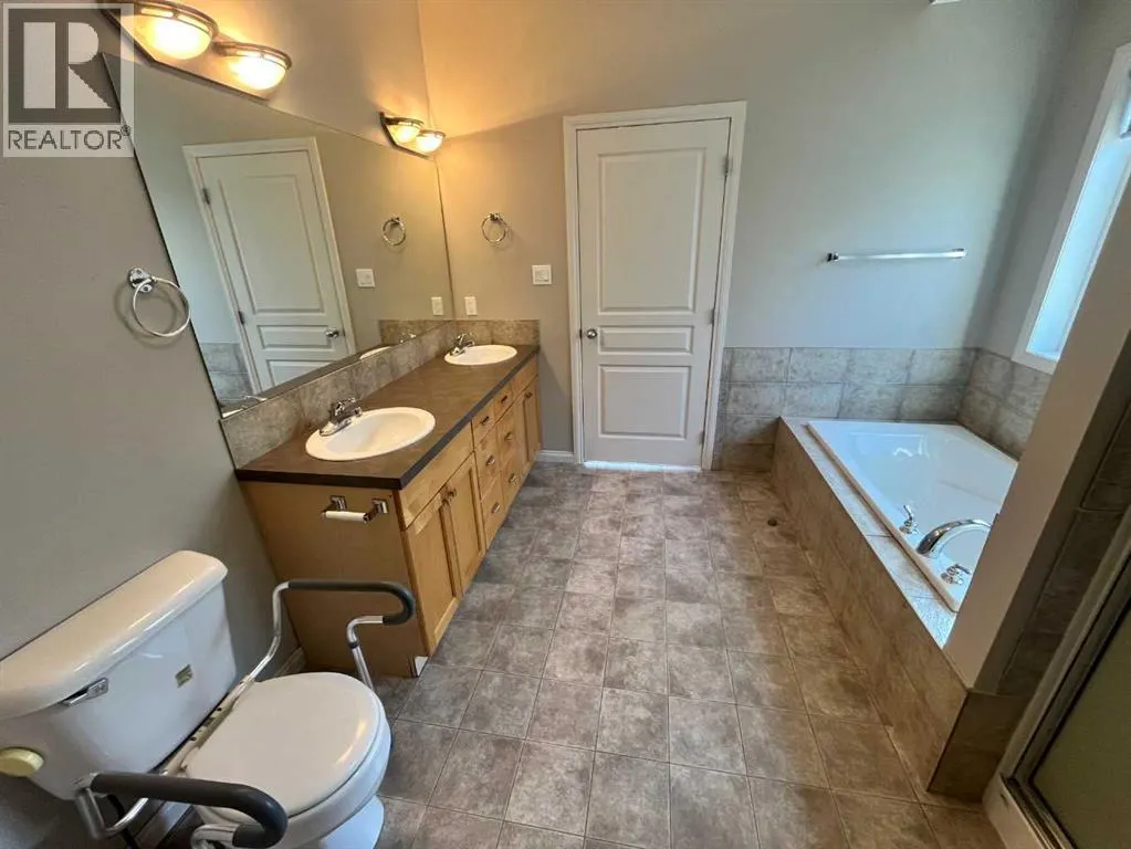 21 Fairway Village