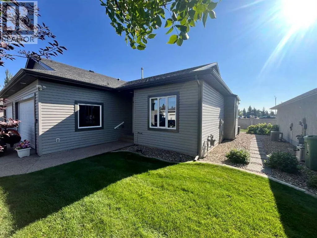21 Fairway Village