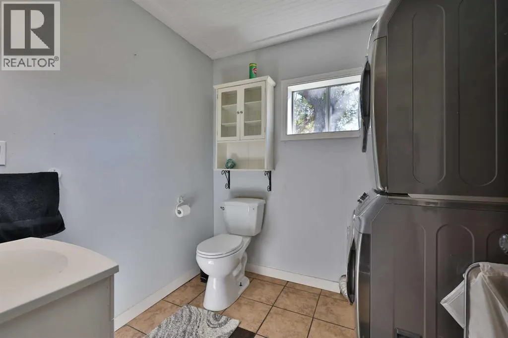 54 8 Avenue W