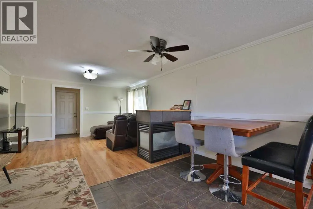 54 8 Avenue W