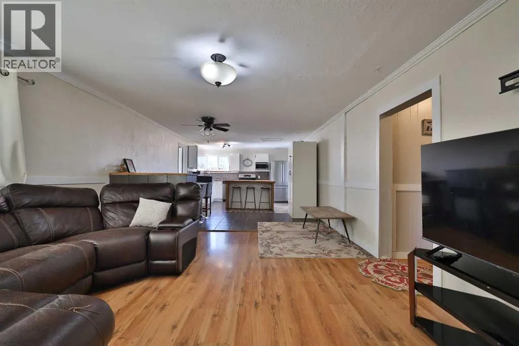 54 8 Avenue W