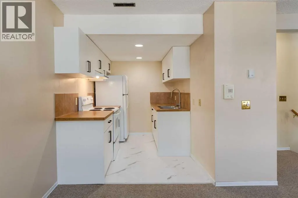 221, 200 Brookpark Drive SW