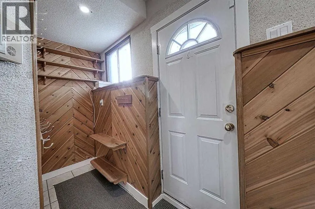 244 Pinetree Road NE
