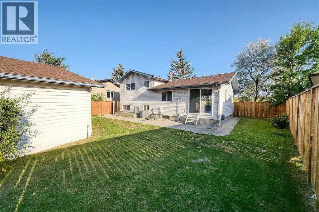 244 Pinetree Road NE