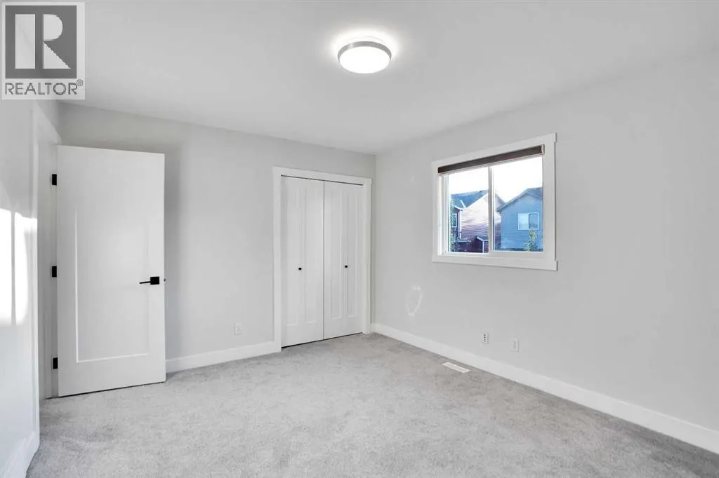 72 Panamount Manor NW