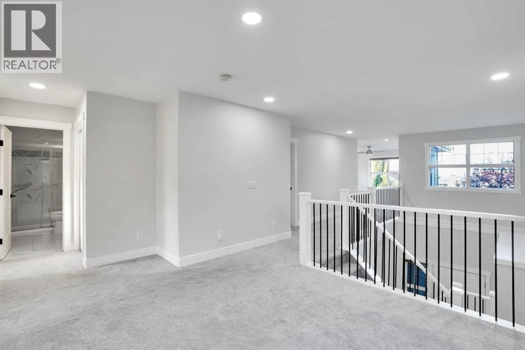 72 Panamount Manor NW