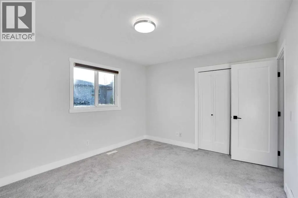 72 Panamount Manor NW