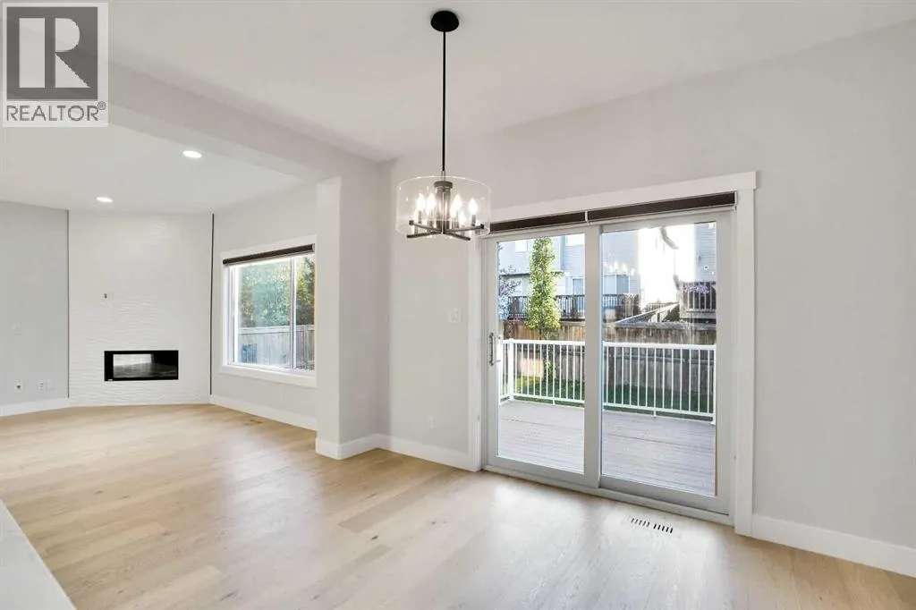 72 Panamount Manor NW