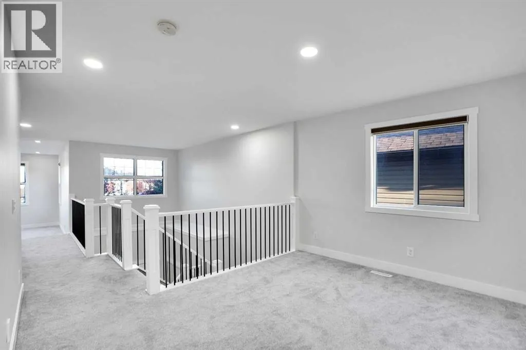 72 Panamount Manor NW