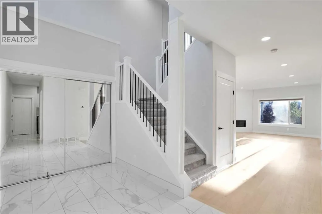 72 Panamount Manor NW