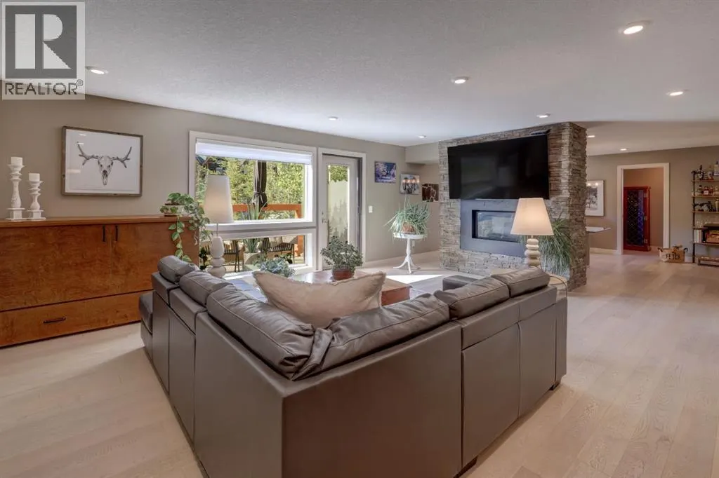 803, 105 Stewart Creek Rise