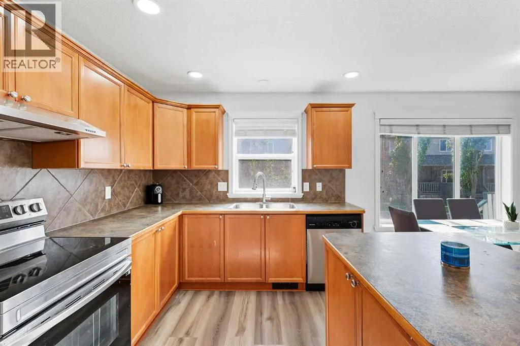 129 Luxstone Green SW
