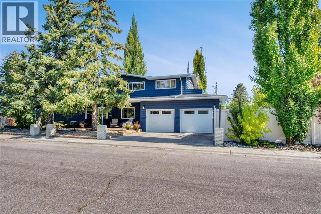15 Brazeau Crescent SW