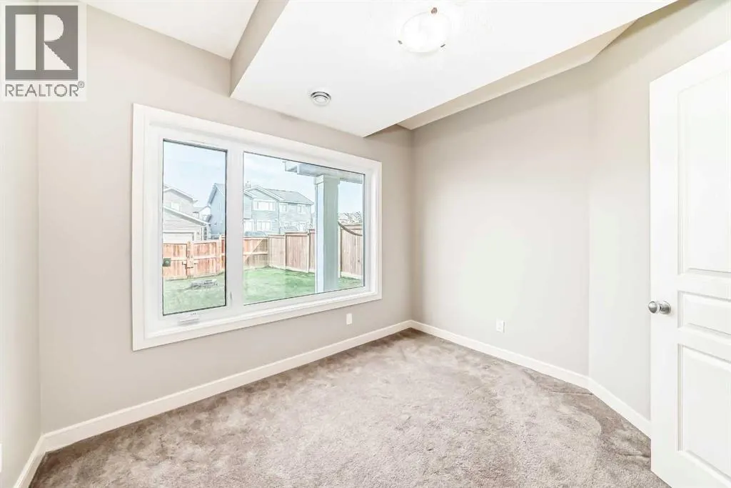 15 Evanscrest Way