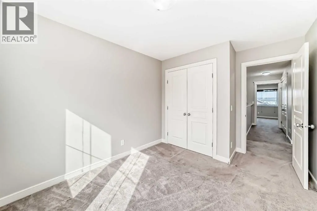 15 Evanscrest Way