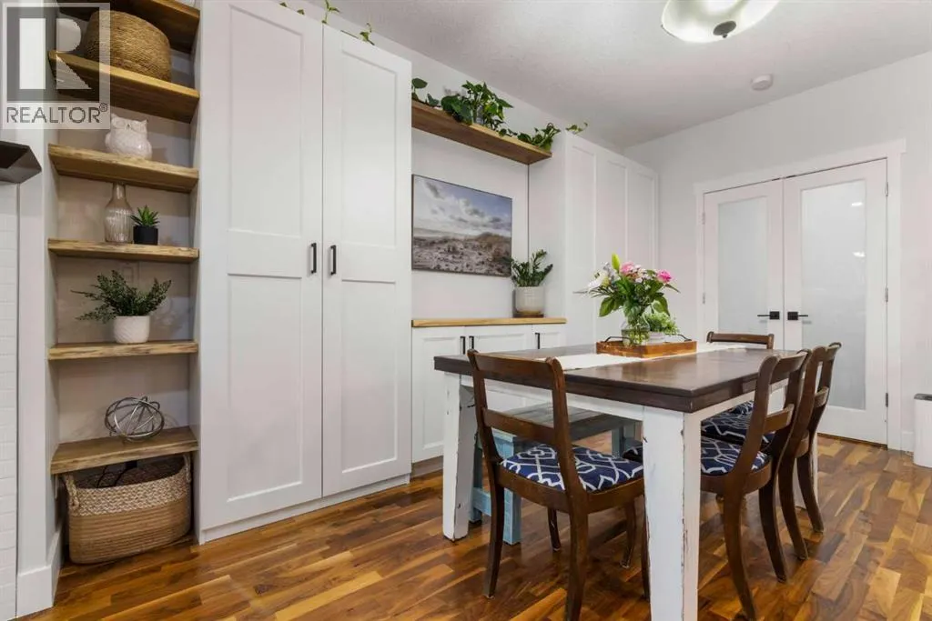 104, 8 Hemlock Crescent