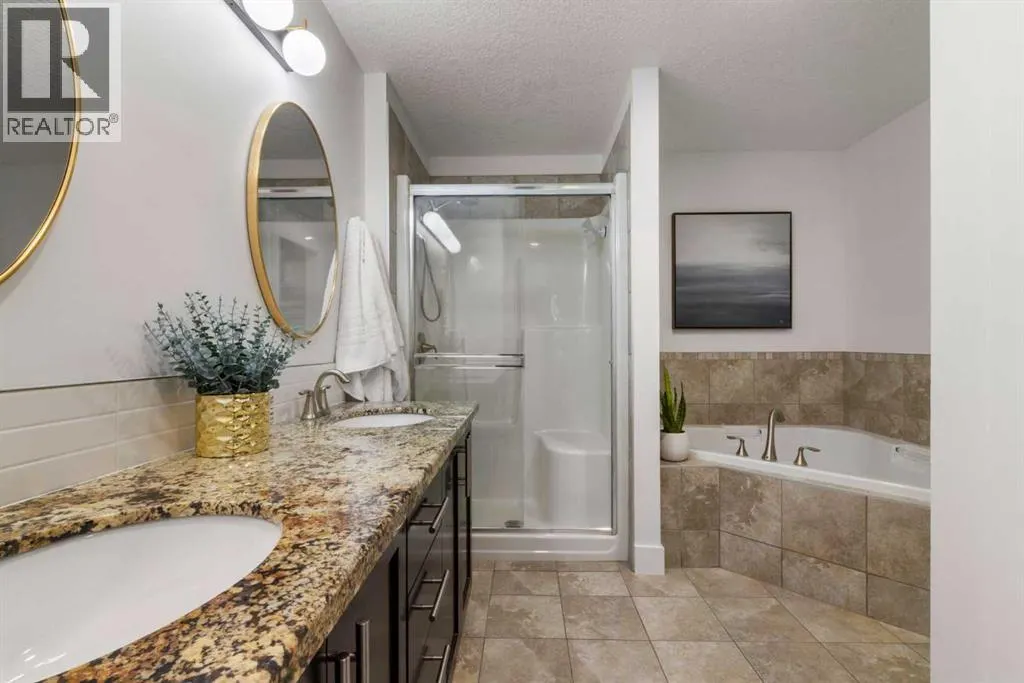 104, 8 Hemlock Crescent